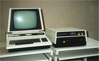 Weller Computer Collection: CBM 8032 mit Doppelfloppy