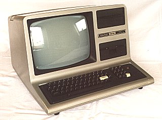 Weller Computer Collection: Tandy TRS-80 Mod III. Copyright: Computer History Online www.weller.to